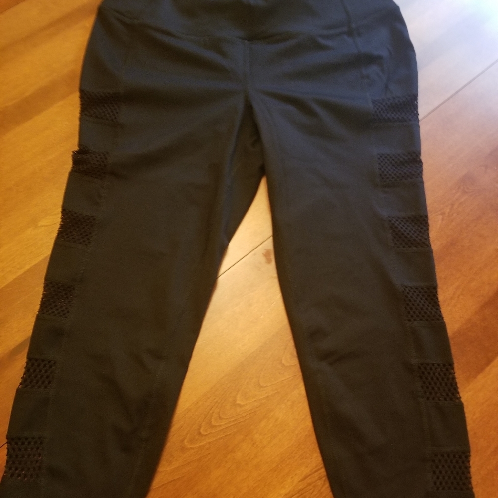 Torrid active leggings with mesh cutouts